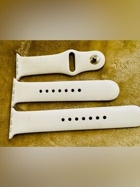 Authentic Apple White Silicone Watch Band